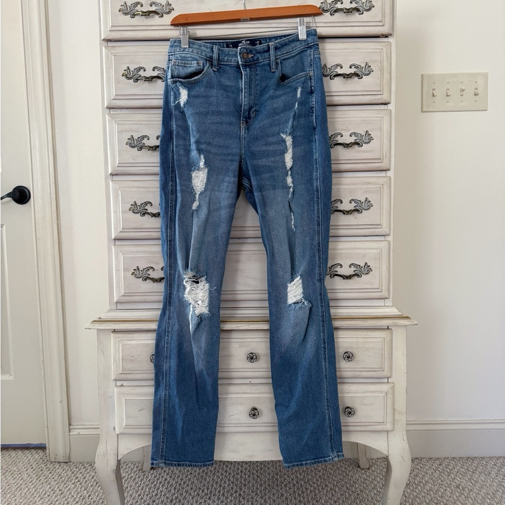 Hollister Ultra High Rise Mom Jeans